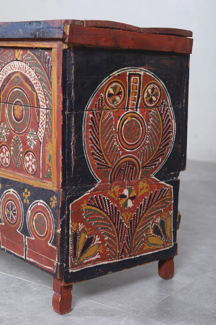 Unlocking the Beauty: Symbolism and Design in Moroccan Wooden Chests