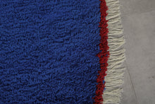 Round Moroccan Wool Rug - Blue Handmade Carpet with Fringe