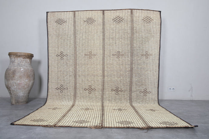 Tuareg Rug - Handwoven 6.9x10.1 ft | Elegant Design