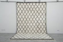 Elegant Handwoven Moroccan Wool Rug - Custom Diamond Design