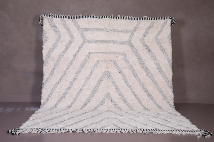 Gray and White Chevron Moroccan Rug | Contemporary Handwoven Carpet