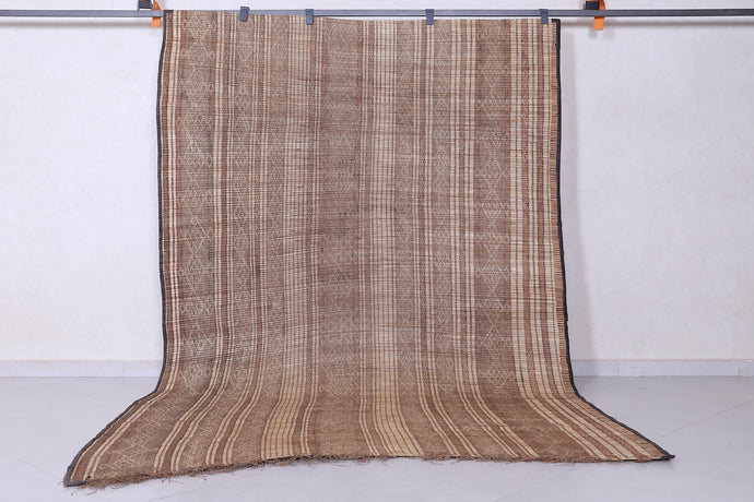 Tuareg Rug - 5.9 x 8.9 Feet | Handwoven Saharan Elegance